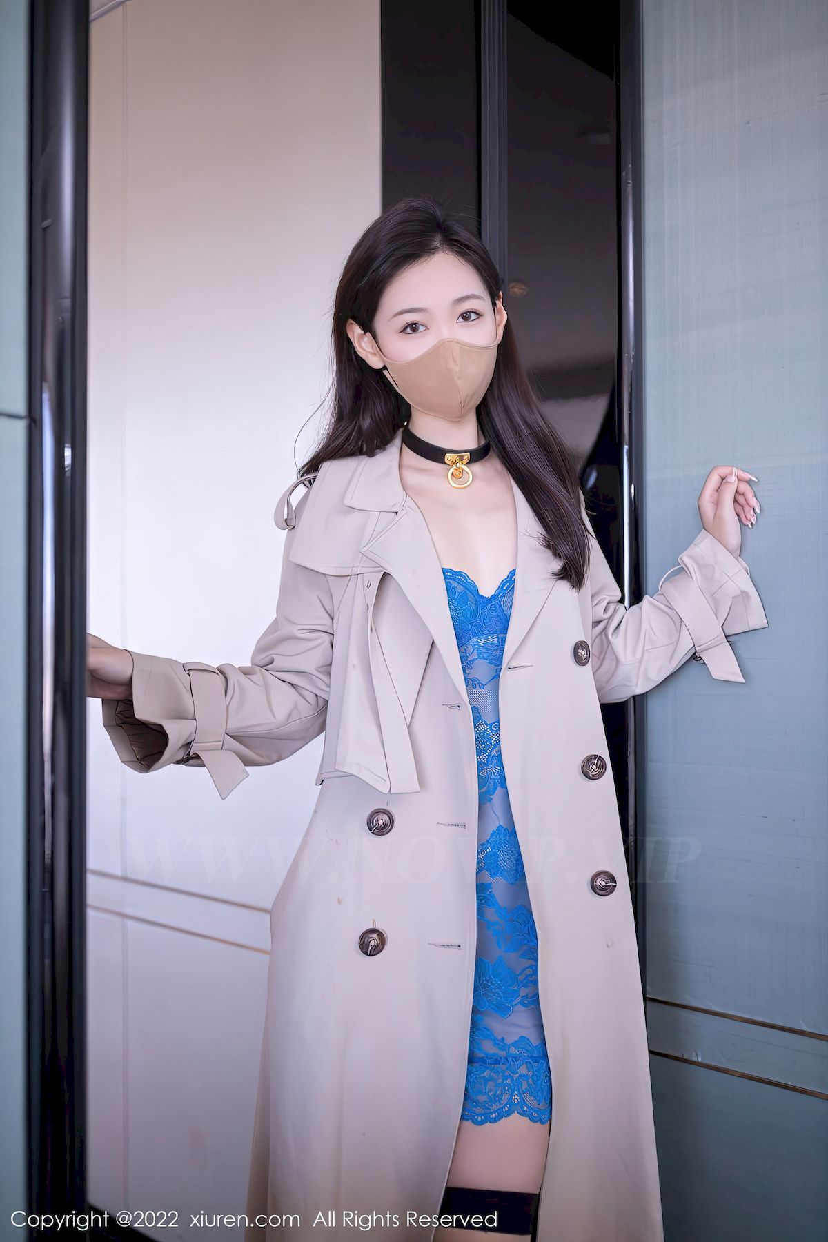 [秀人XiuRen] No.5817 模特唐安琪 – 蓝色服饰+原色丝袜北京旅拍-小乔阁