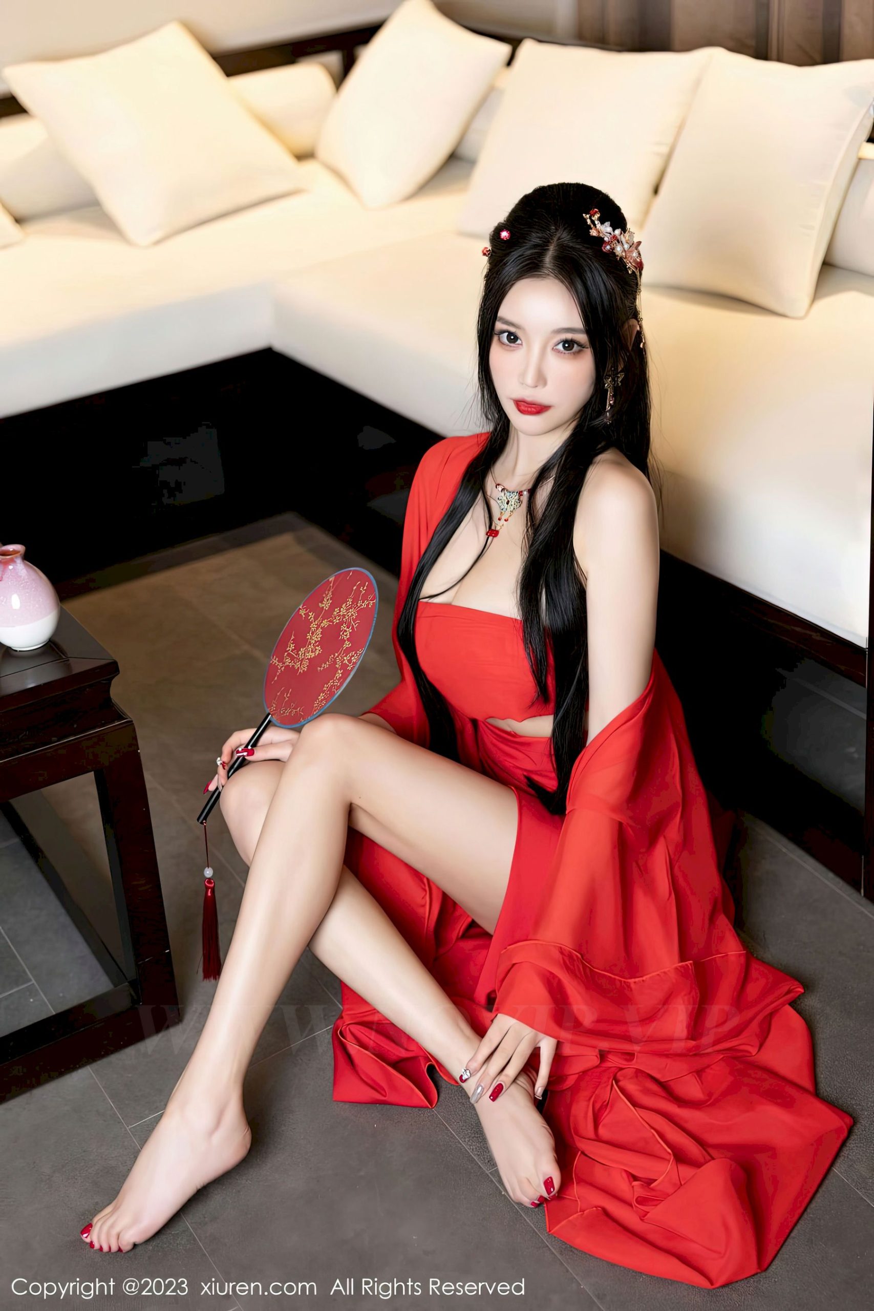 [秀人XiuRen] No.6149 女神杨晨晨Yome – 半透红色丝绸洁白如玉海南岛旅拍-小乔阁