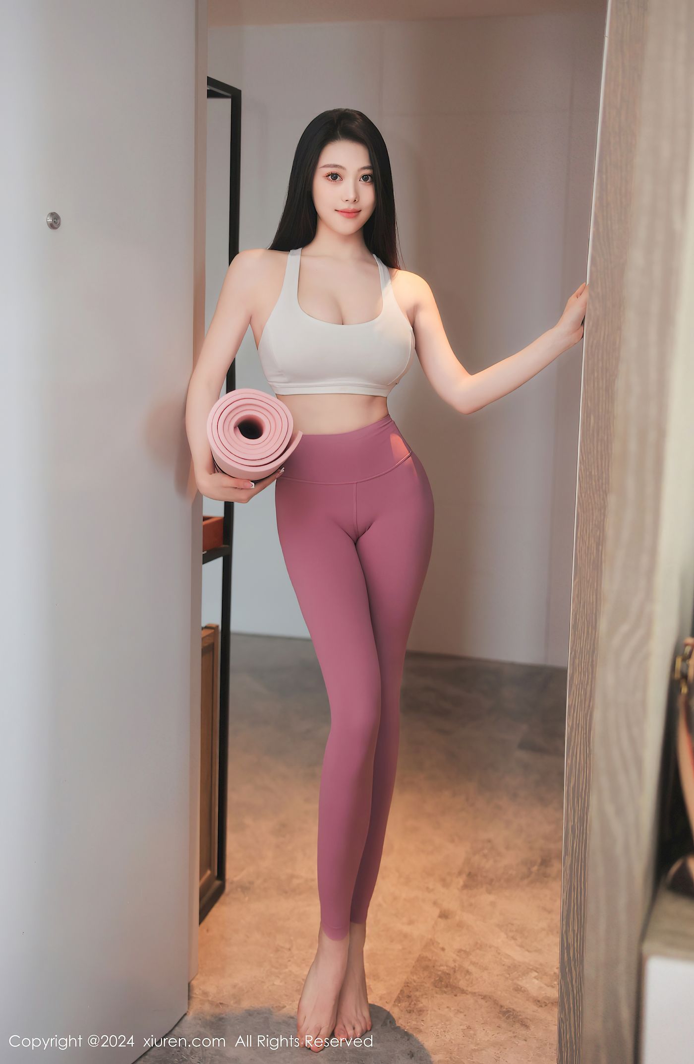 秀人网新人模特清妙粉色瑜伽服饰苗条身姿首套写真-小乔阁