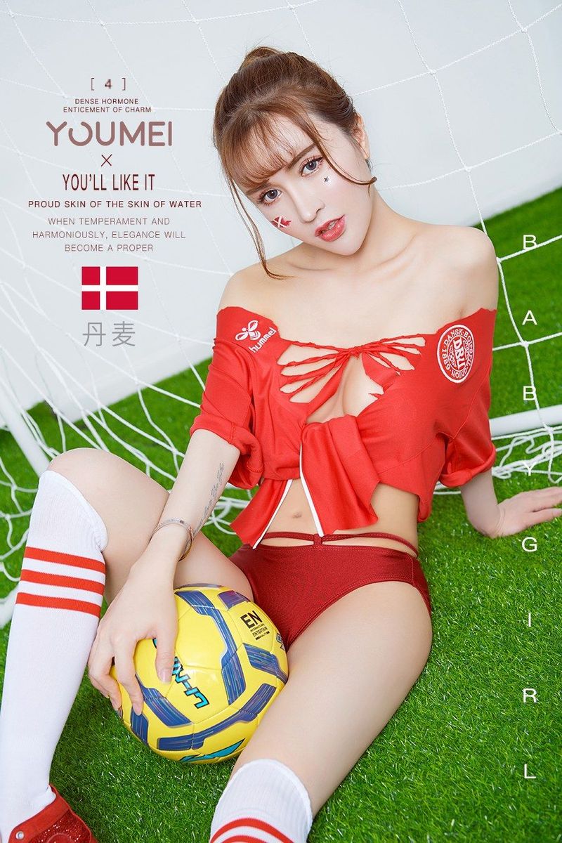 YOUMEI尤美足球宝贝大萱萱修长美腿诱惑翘臀球场魅力写真-小乔阁