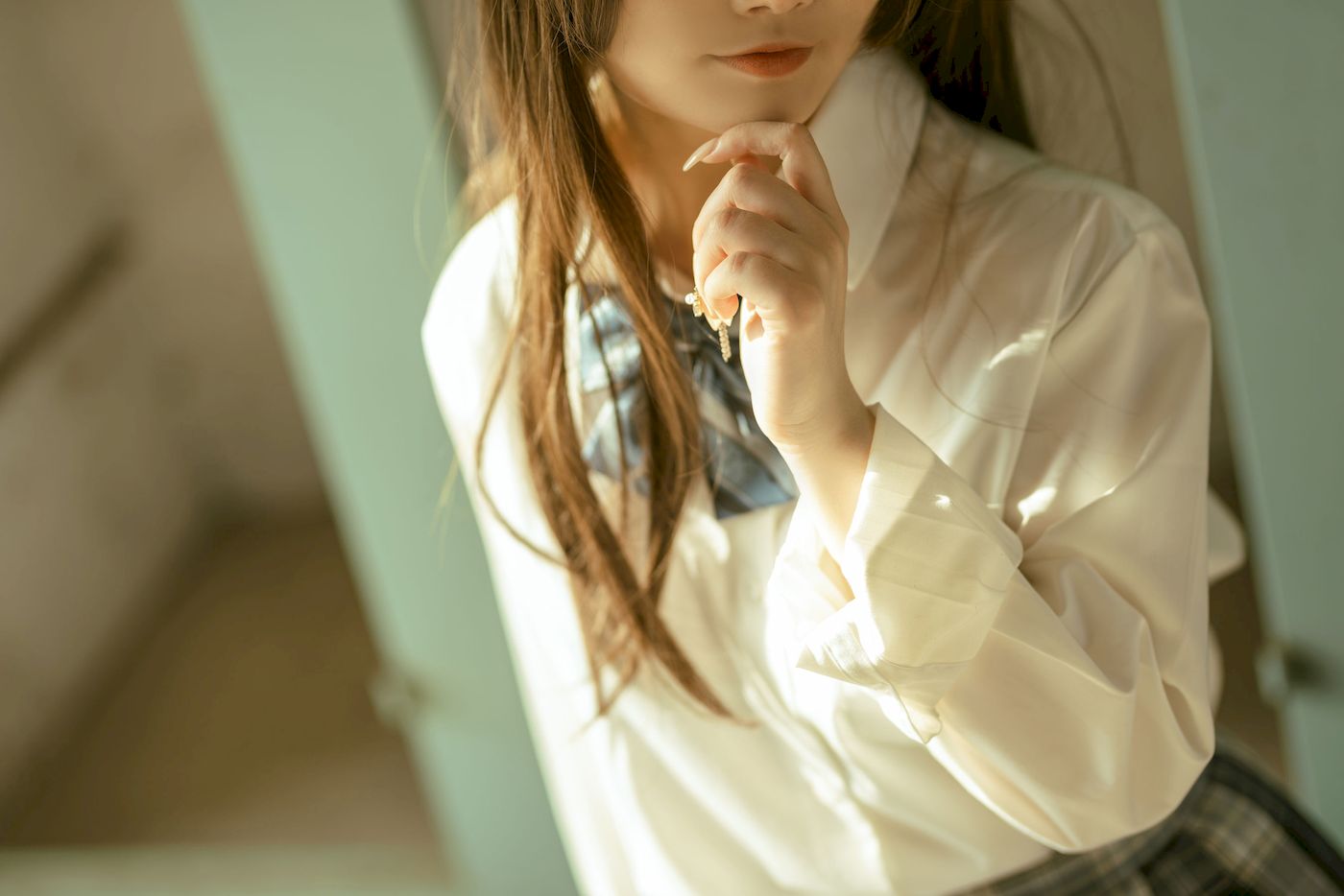 网络美女桃良阿宅白衬衫格子裙JK制服装扮私房写真-小乔阁