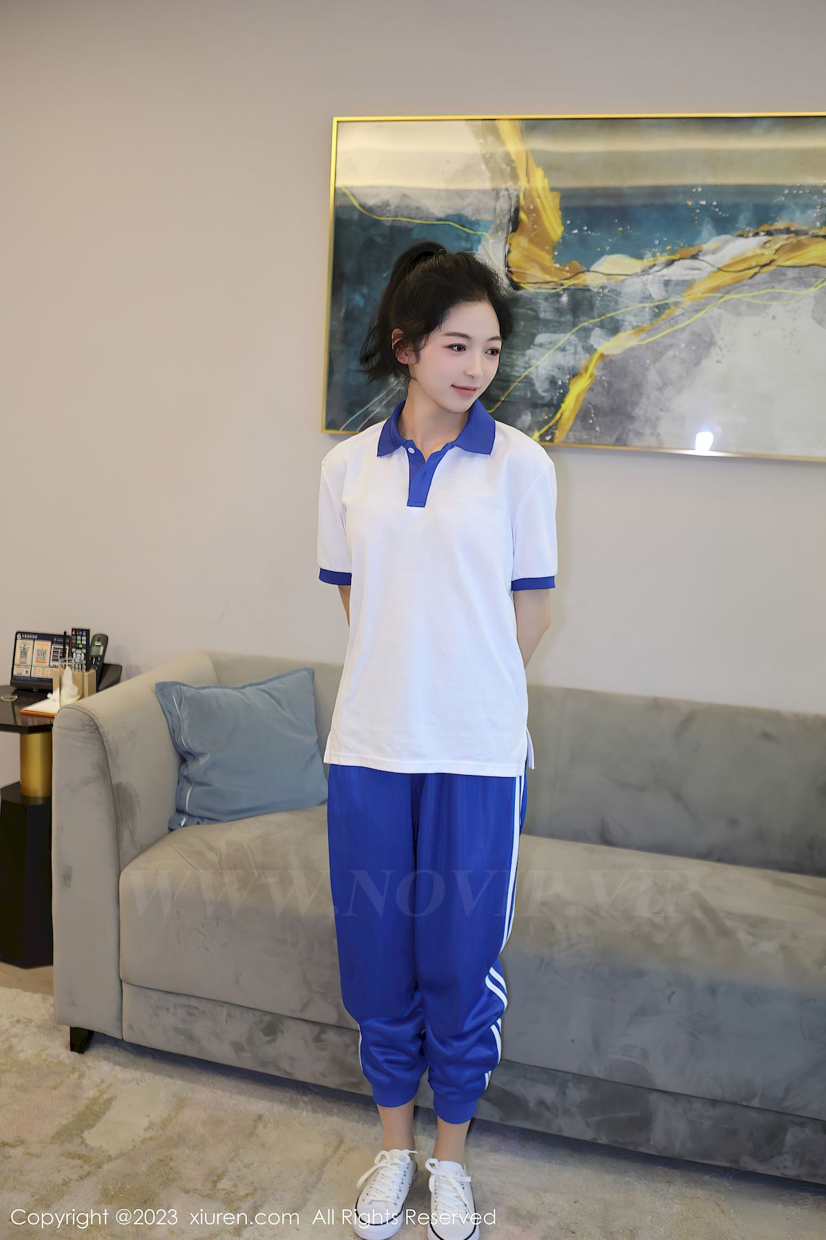 秀人网新人模特茜茜Kimi清纯学妹装扮苗条动人性感写真-小乔阁