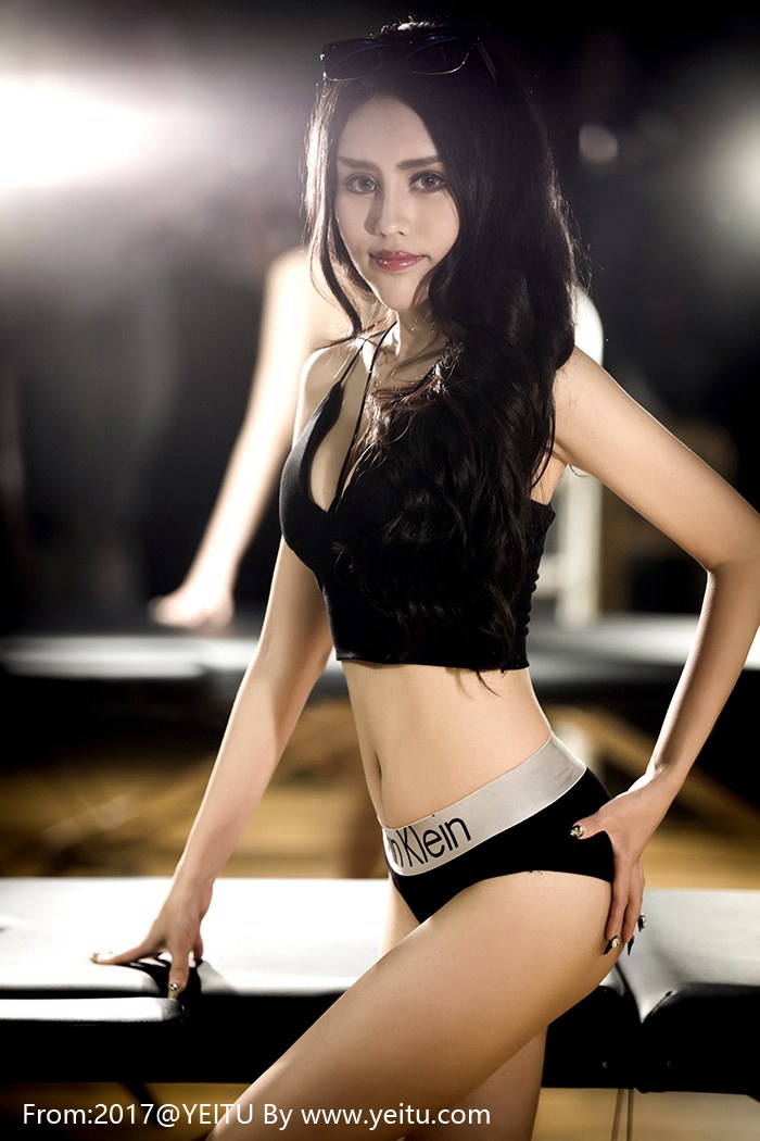 果团网拳击宝贝陈迪娅化身性感妖姬大尺度冷艳写真-小乔阁