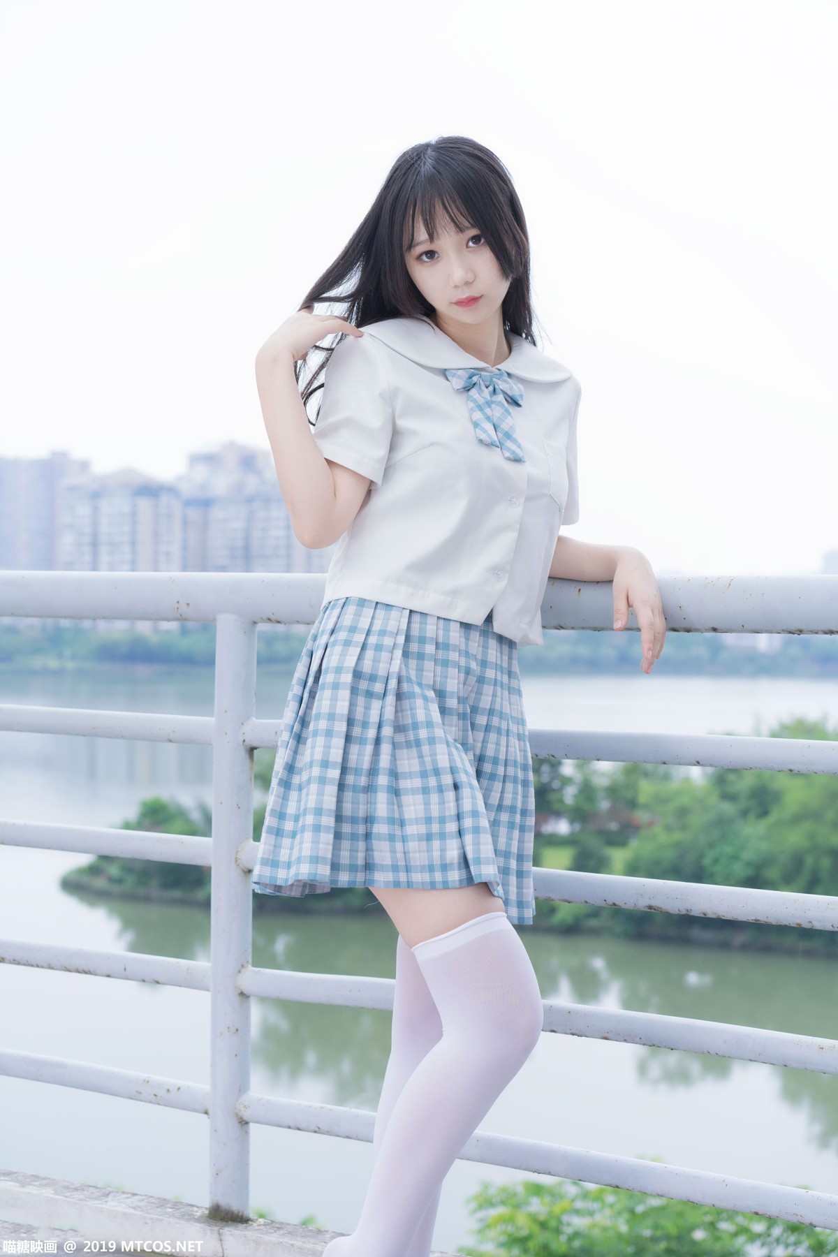 [喵糖映画]VOL.015 半度度度喵 白丝格子裙 – COSPLAY-小乔阁