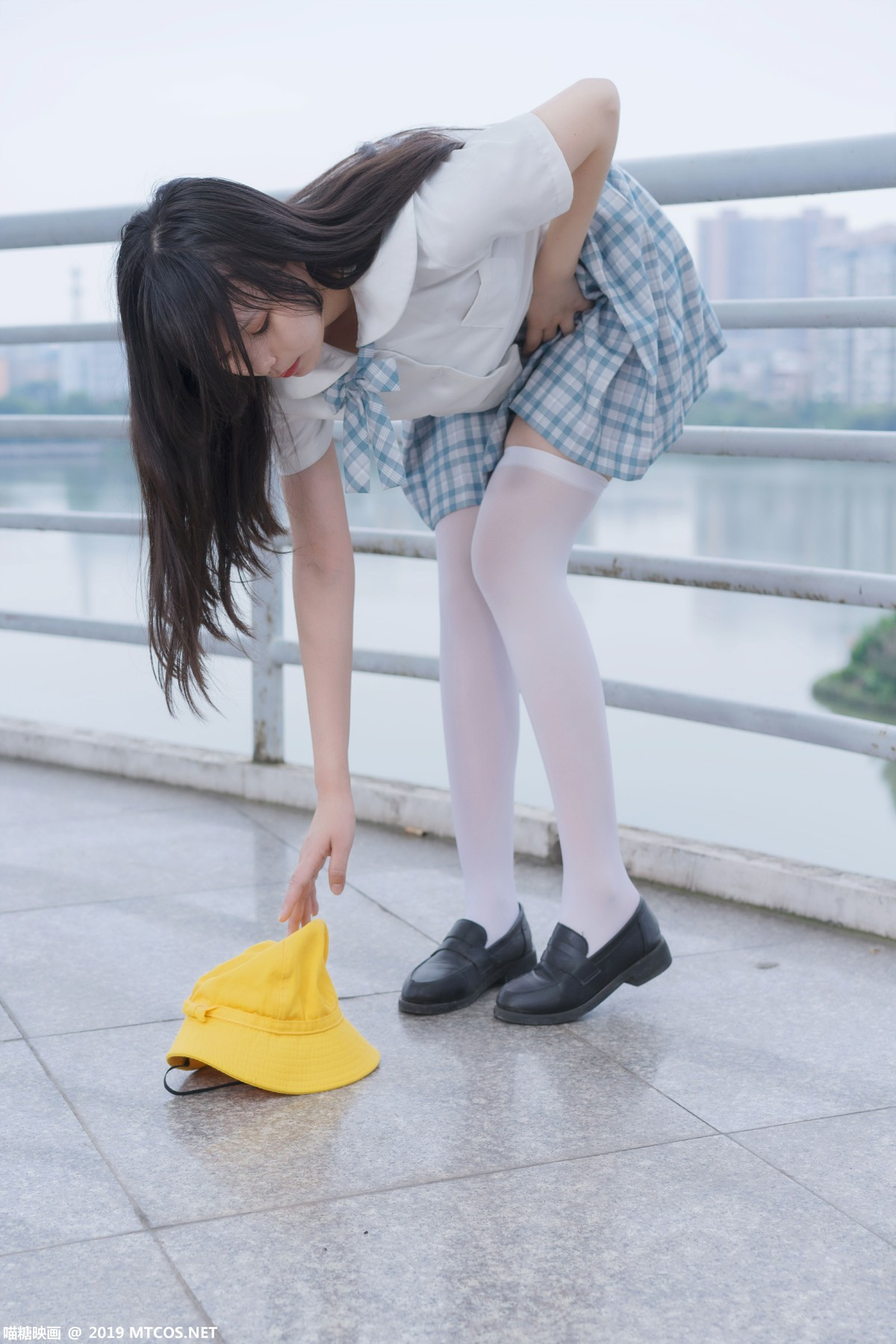 图片[2]-[喵糖映画]VOL.015 半度度度喵 白丝格子裙 – COSPLAY-小乔阁