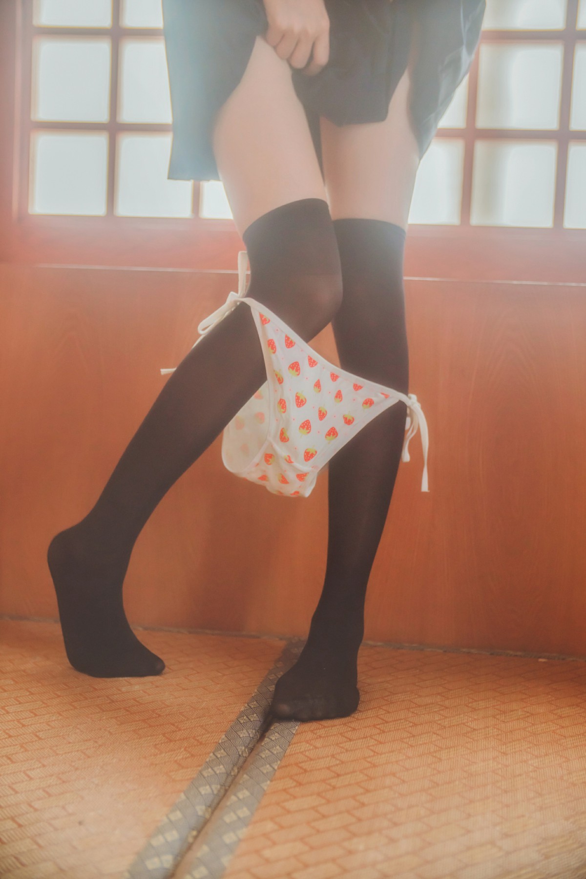 图片[83]-萝莉风COS 桜桃喵 – 小背心2 – COSPLAY-小乔阁