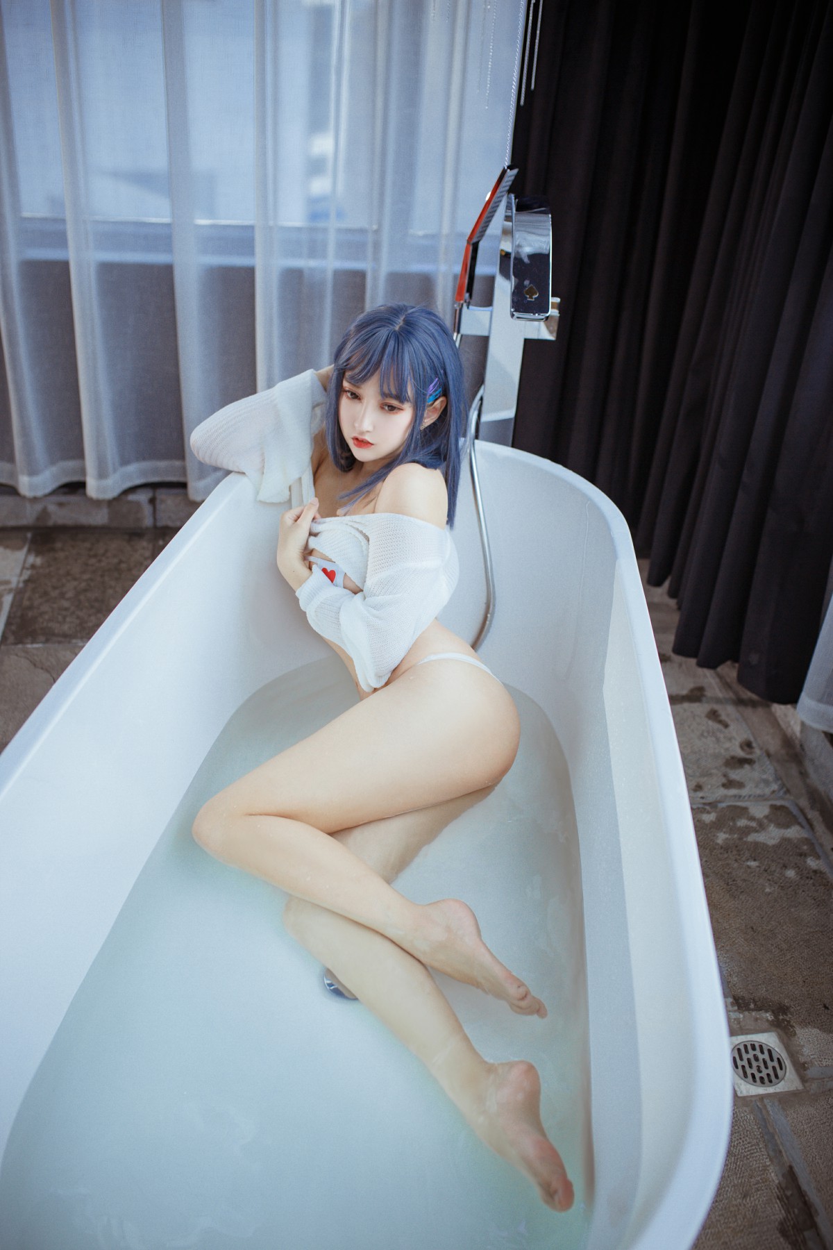 图片[22]-[Cosplay]过期米线线喵 – 浴缸 – COSPLAY-小乔阁