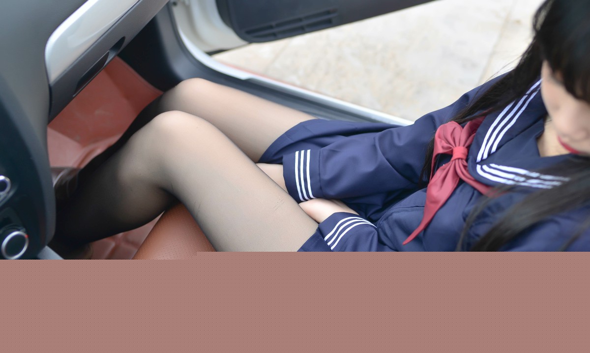 图片[8]-Cos小姐姐雪琪 – 车内JK – COSPLAY-小乔阁
