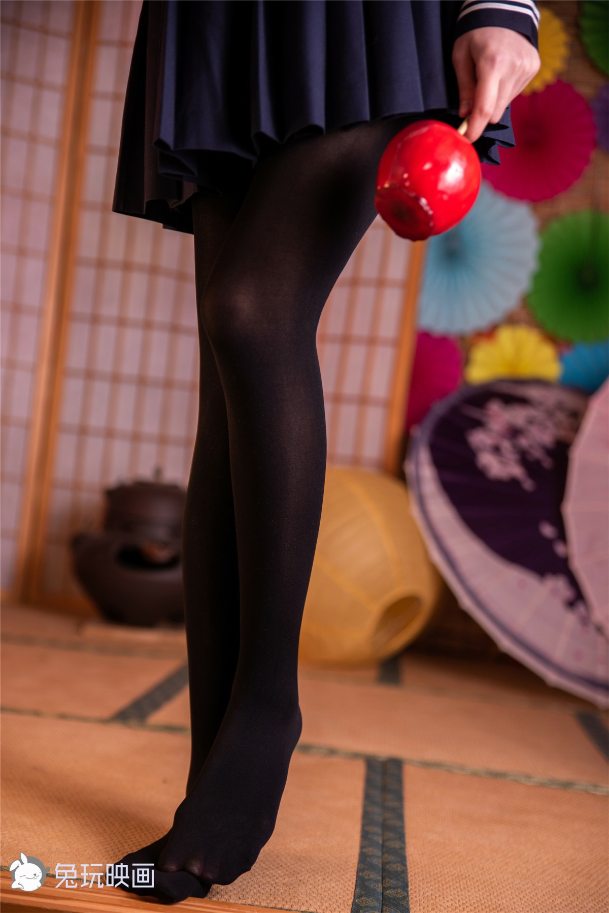 图片[9]-兔玩映画系列 Vol.053 冬天里的黑丝JK裙_ – COSPLAY-小乔阁