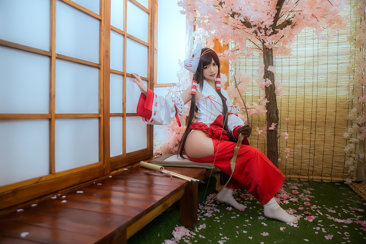 [Cosplay]鳗鱼霏儿 – 巫女 – COSPLAY-小乔阁