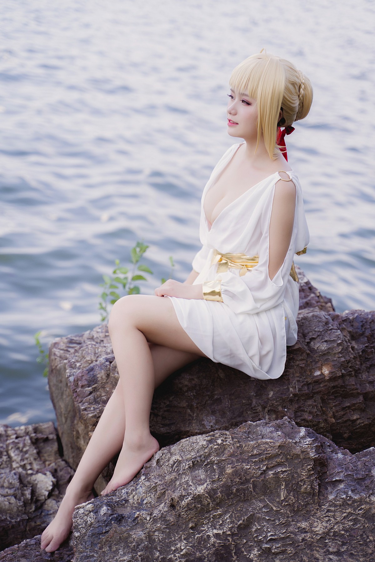 甜美女神 白裙飘逸难以抵挡的诱惑 – COSPLAY-小乔阁