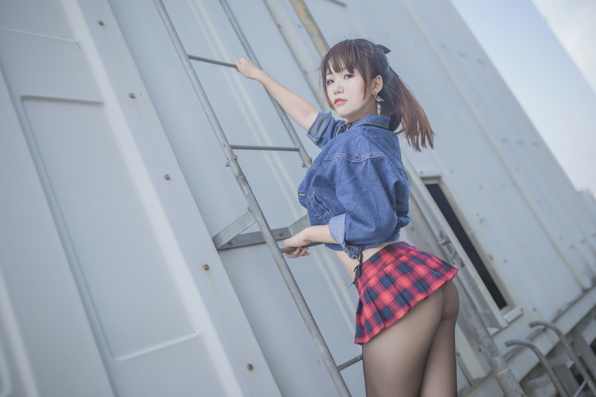 图片[8]-性感人气COSER Yoko宅夏Cos – 红色格子 – COSPLAY-小乔阁
