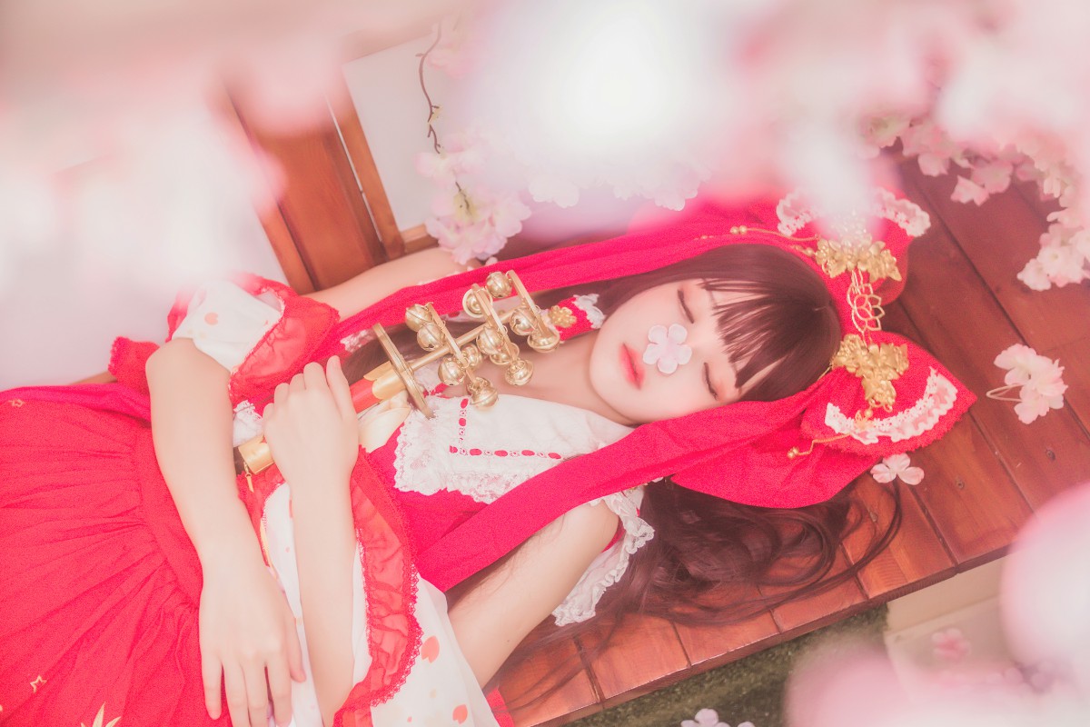 图片[38]-萝莉风COS 桜桃喵 – 灵梦 新年快乐 – COSPLAY-小乔阁
