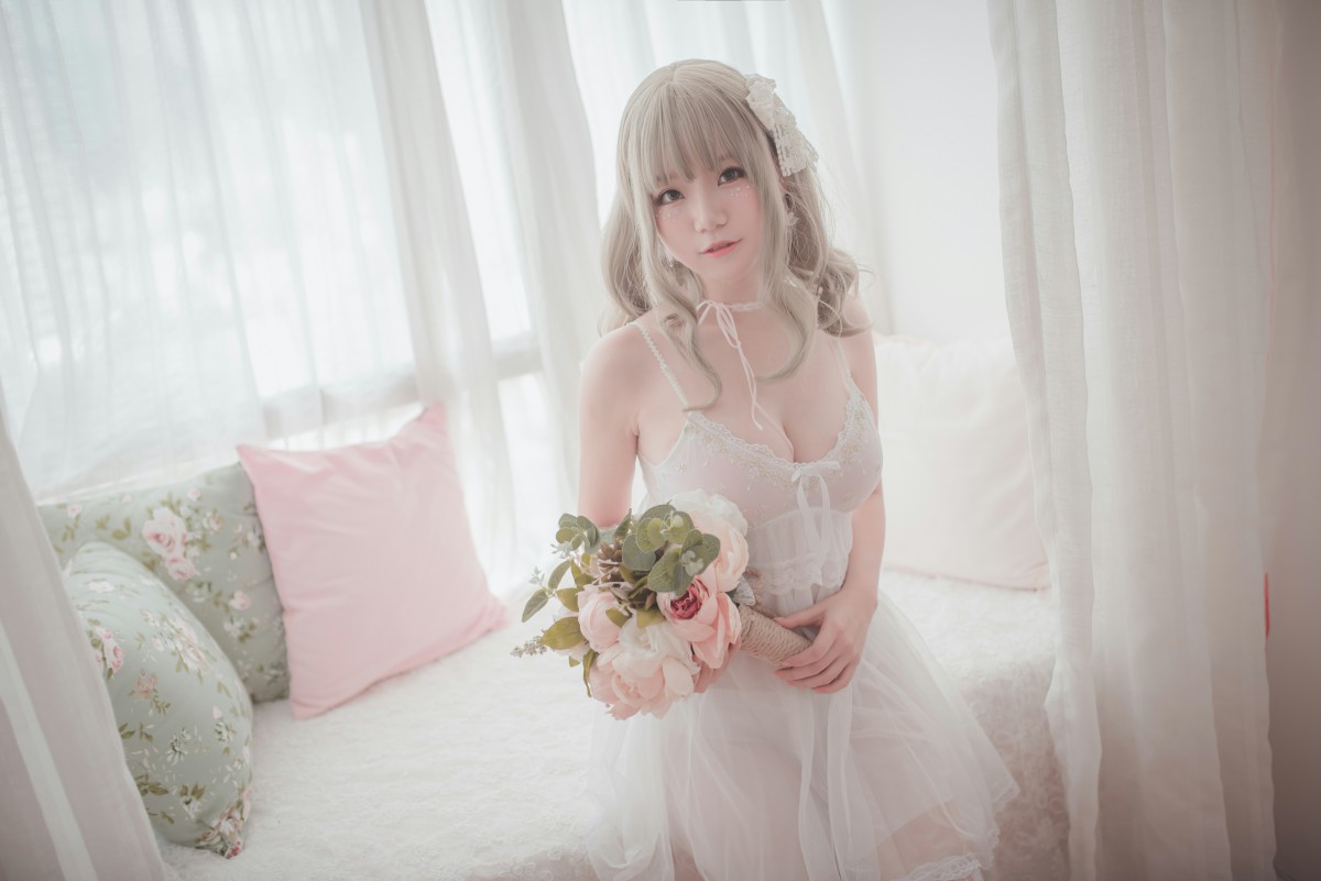 图片[4]-性感人气COSER Yoko宅夏Cos – 白色丝质连衣裙 – COSPLAY-小乔阁