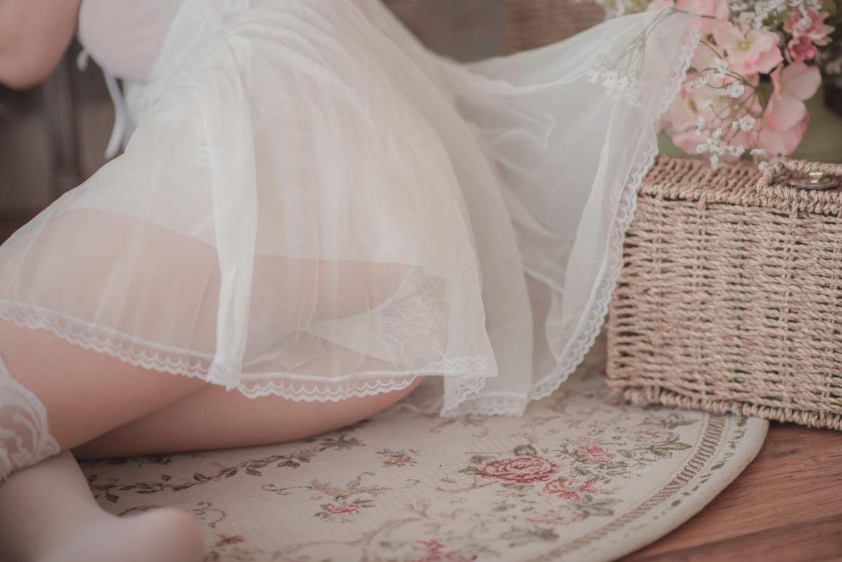 图片[24]-性感人气COSER Yoko宅夏Cos – 白色丝质连衣裙 – COSPLAY-小乔阁