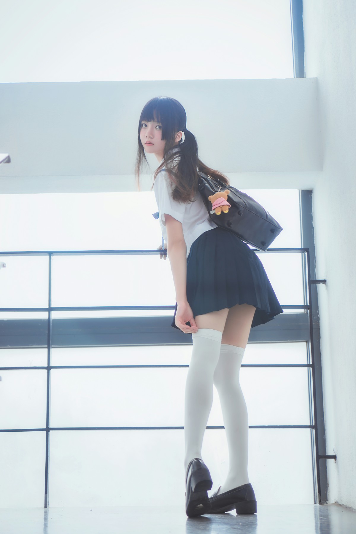 萝莉风COS 桜桃喵 – 蓝白水手服 – COSPLAY-小乔阁