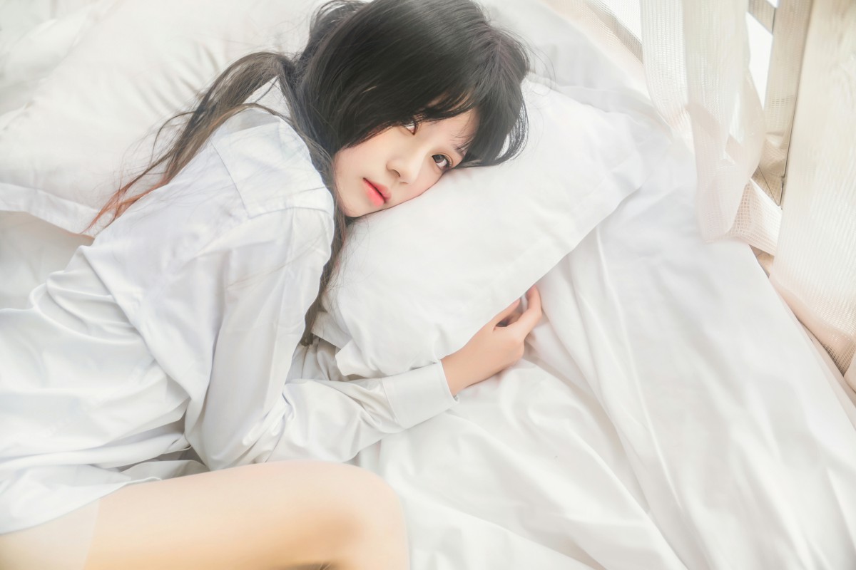 图片[12]-萝莉风COS 桜桃喵 – 白衬衫散发 – COSPLAY-小乔阁