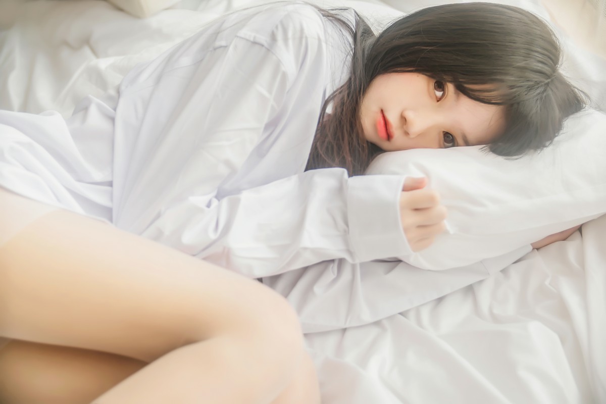 图片[14]-萝莉风COS 桜桃喵 – 白衬衫散发 – COSPLAY-小乔阁