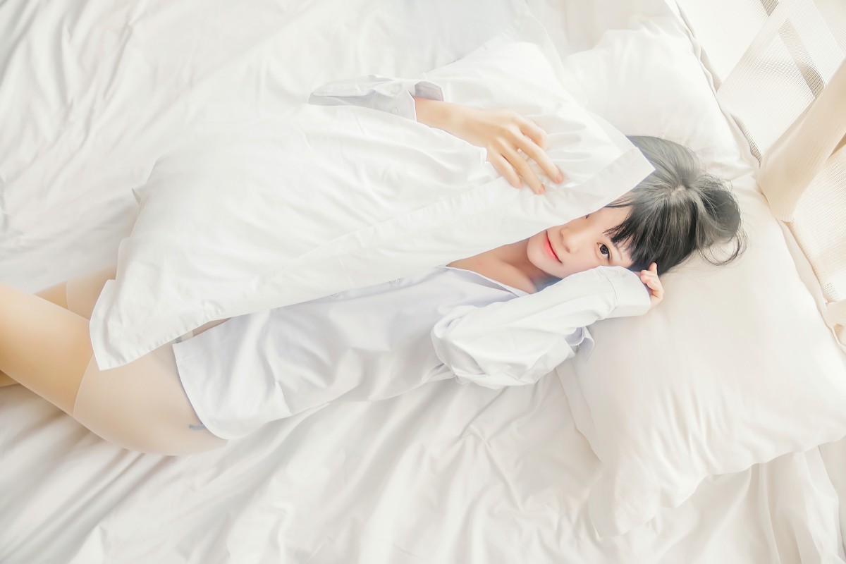 图片[20]-萝莉风COS 桜桃喵 – 白衬衫散发 – COSPLAY-小乔阁