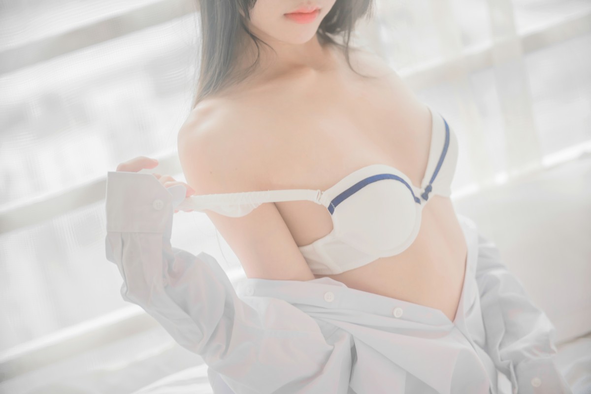 图片[37]-萝莉风COS 桜桃喵 – 白衬衫散发 – COSPLAY-小乔阁