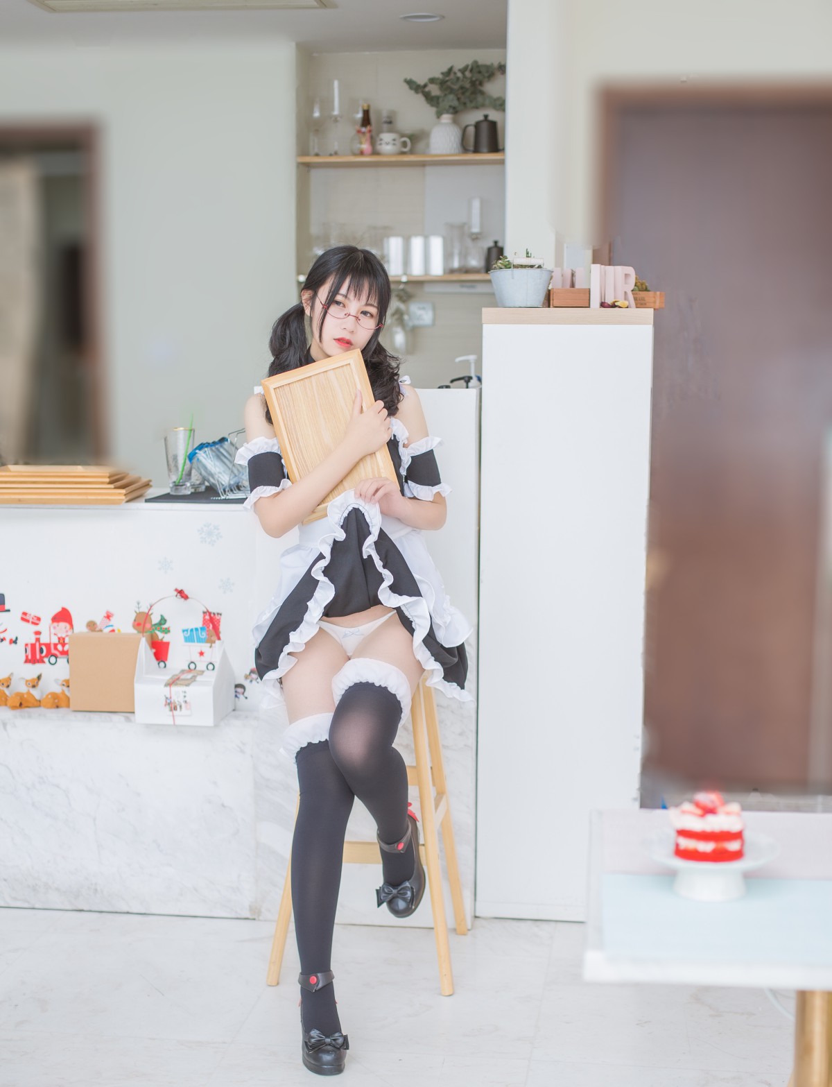 图片[14]-COS美女 逐月SU写真 – 女仆 – COSPLAY-小乔阁